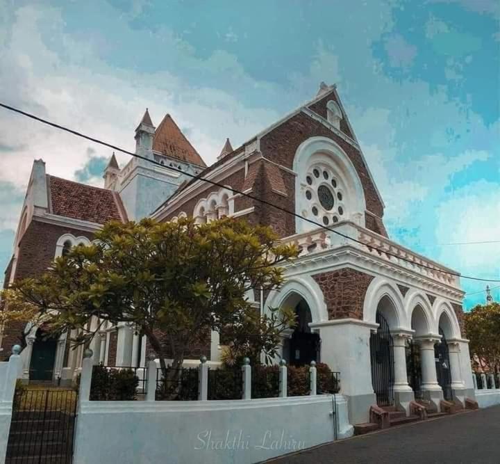 Oesis - Stylish Villa Steps From Historic Galle Fort المظهر الخارجي الصورة